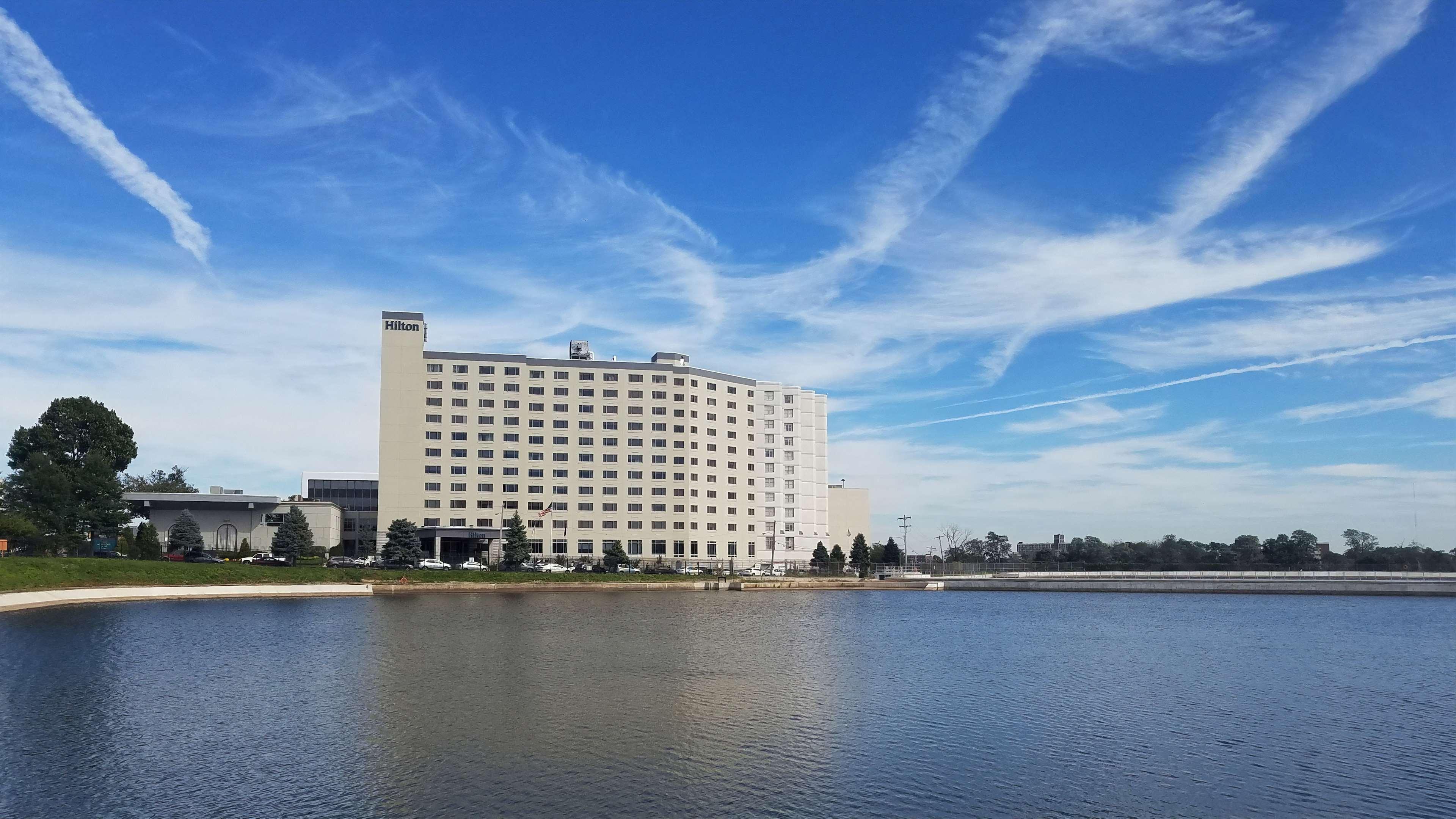 Hilton Philadelphia City Avenue Hotel Exterior foto